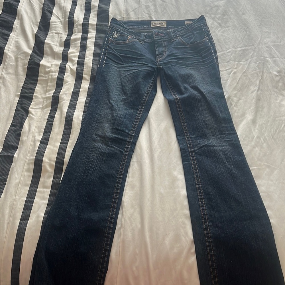 Woman’s MEK jeans